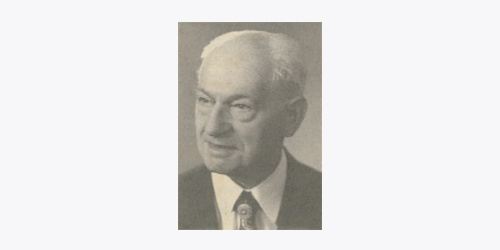 Schwarz-weiß Porträt von Karl Wilhelm Burmeister, dem Gründer von KWB